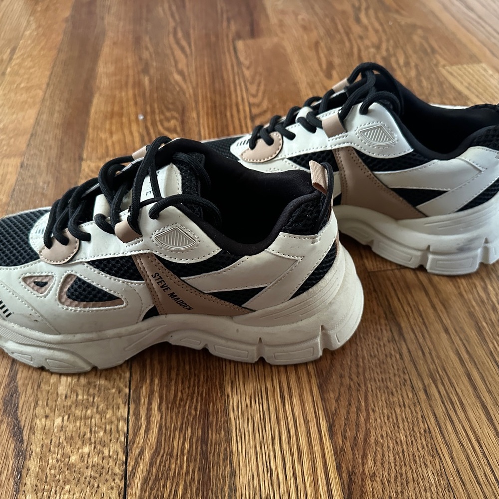Steve Madden Chunky Sneakers in Black, White & Tan